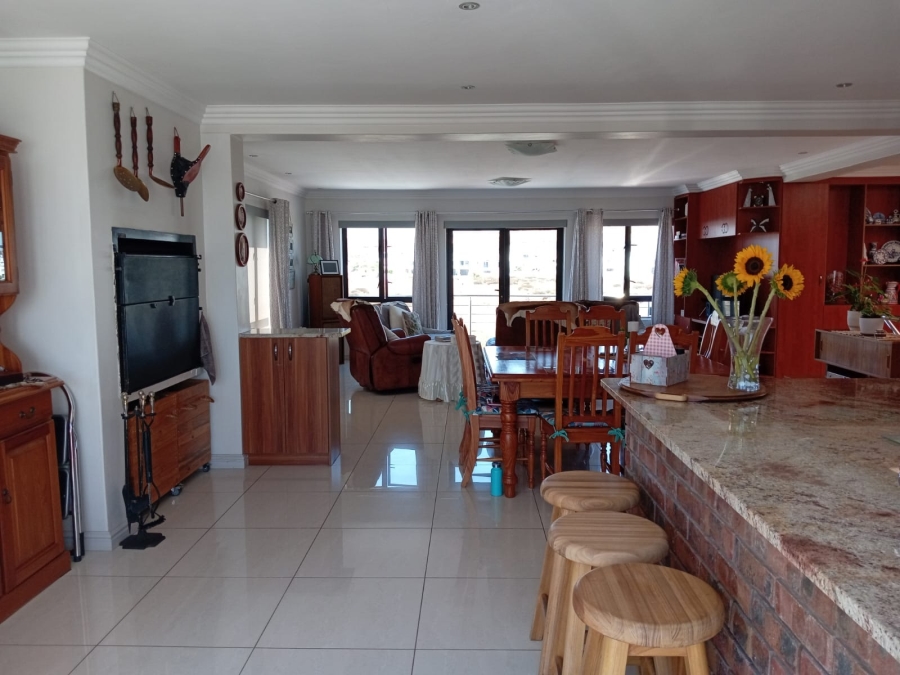 To Let 2 Bedroom Property for Rent in Calypso Beach Western Cape